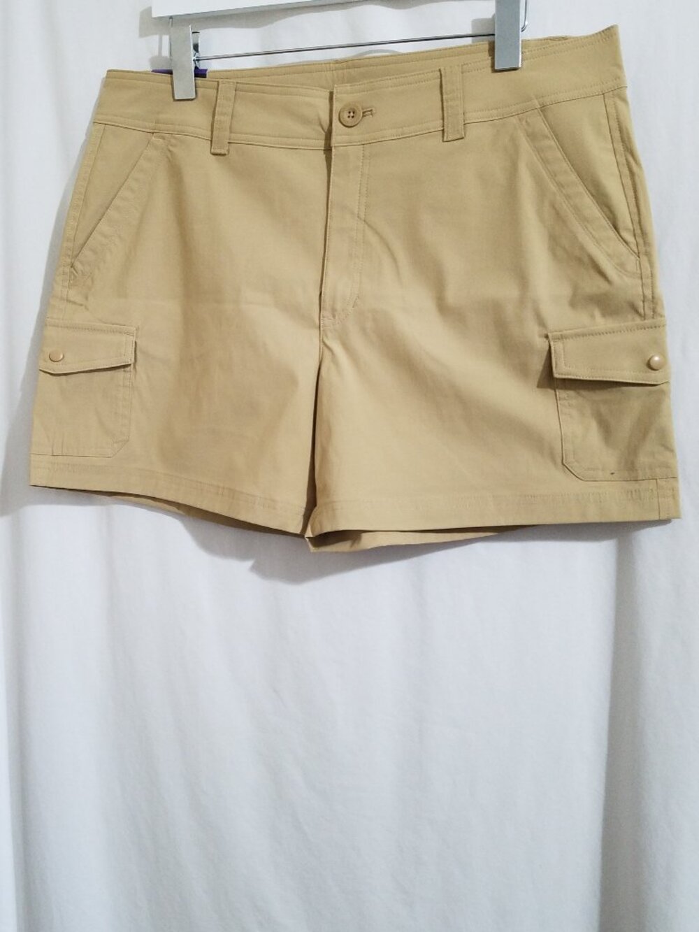 Eddie Bauer Khaki Cargo Utility Shorts | Size 16 | NWT | 5" Inseam